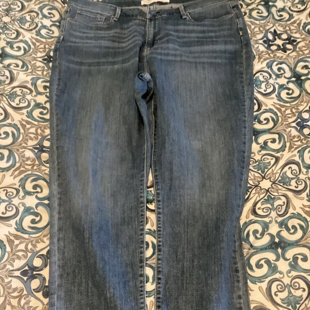Signature Levi Strauss Mid Rise Slim Size 22M (36-30)